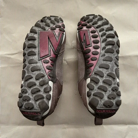 Merrell Hiking Shoes - Picture 3 of 4